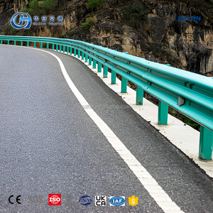 Guardrail a Trave W di Alta Qualità Certificato CE, Barriera Antiurto Zincata, Protezione IP55, Spessore 2.5-4mm per Sicurezza Stradale - Product Image 1