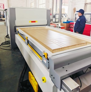 เครื่องผลิตแผ่นประตูพีวีซี ดับเบิ้ลสกรู วัสดุผสมไม้พลาสติก แบบกลวง พร้อมระบบผลิตแผ่นไม้และแผงประตู - Product Image 1