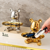 Porte-clés ours violent et plateau de rangement: décor d'entrée de luxe léger avec pot d'argent en céramique pour le salon
