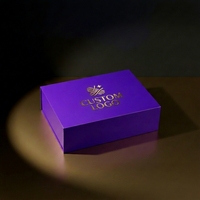 Boîte cadeau pliable haut de gamme avec logo personnalisé, revêtement UV, doublure en éponge, fermeture magnétique et ruban - Carton rigide haut de gamme