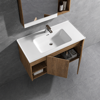 Ensemble de meuble-lavabo mural de salle de bain moderne de luxe en chêne mat avec vasque de rangement et armoire miroir sur le dessus du meuble-lavabo