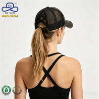 Casquettes de baseball tendance 2026 en jean structuré délavé et vieilli avec trou pour queue de cheval et dos réglable en Velcro pour femme, idéales pour l'extérieur