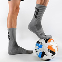 Chaussettes de sport antidérapantes de haute qualité pour hommes, chaussettes de football et de basketball, logo personnalisé pour les chaussettes de sport antidérapantes