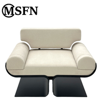 Chaise de loisirs moderne de luxe à dossier incurvé, structure en acier inoxydable, revêtement en tissu rouge bordeaux, accoudoirs cylindriques, durable, pour salle à manger