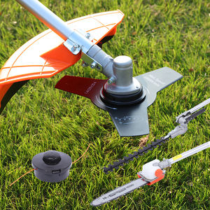 Kit de tronçonneuse Yard Force 33cc 4-en-1 avec guide-chaîne de 4 pouces, barre de 10 pouces, débroussailleuse de 400 mm et extension de 750 mm - Outil de coupe de bois 900W - Product Image 1