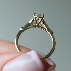 Anel de Diamante Cultivado em Laboratório 18K 14K 10K Ouro Sólido Certificado IGI CVD HPHT VVS Anel de Noivado e Casamento para Mulheres e Homens Corte Oval - Product Image 3