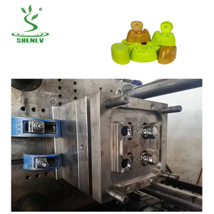Molde de inyección de plástico <span class=keywords><strong>para</strong></span> tapa abatible con 4 cavidades y sistema de canal frío - Product Image 1