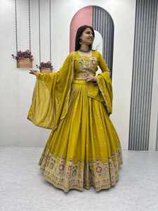 Lehenga Choli élégant pour femmes avec broderie élégante, travail de fil de codage, conçu pour les soirées de festival, les mariages, les vêtements traditionnels - Product Image 5