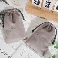 Pochette recyclable personnalisée en velours avec cordon de serrage Sac à poussière de luxe en velours gris parfum bijoux collier boucle d'oreille stockage en flanelle et velours