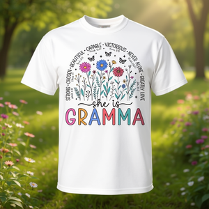 Camiseta She Is Gramma Christian para abuela, regalo religioso para el día de la madre - Product Image 1