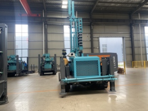 Foreuse hydraulique sur chenilles HJH FD1000 |   130 kW, 63 110 mm, 1000 m de profondeur |   Machine de carottage pour l'exploration géologique et l'exploitation minière - Product Image 6