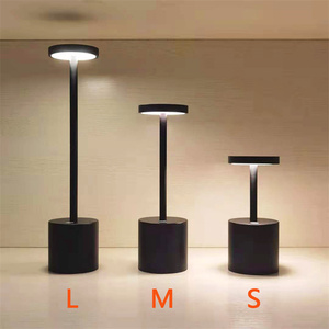 مصباح طاولة حديث بأسلوب الفنادق قابل لإعادة الشحن عبر USB، مصباح <span class=keywords><strong>LED</strong></span> لاسلكي للمطاعم من الألومنيوم باللون الذهبي والفضي والأسود - Product Image 2