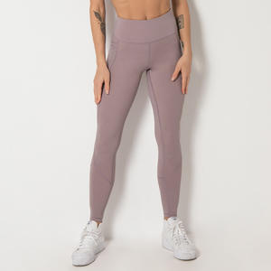 Mallas de yoga transpirables de cintura alta con Bolsillos y logotipo personalizado para mujer - Product Image 2