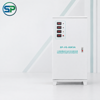 Stabilisateur de tension triphasé 60 kVA 380 V, régulateur automatique à haute efficacité avec cœur MCU pour une sortie de puissance fluide