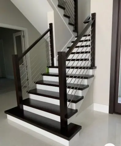 आधुनिक सीढ़ी रेलिंग गढ़ा लोहे के लिए क्षैतिज सीढ़ी सीढ़ी