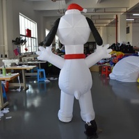 Modèle de chien gonflable géant personnalisé KeepFuns avec chapeau de Père Noël, modèle de chien gonflable de dessin animé pour la promotion de Noël et d'événements