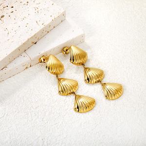 Pendientes de Moda Chapados en Oro de 18K, Geométricos, Largos, Colgantes, de Acero Inoxidable, con Diseño de Concha, Joyería Impermeable para Mujer - Product Image 4