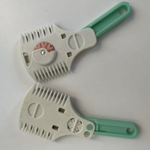 Pettine a Doppia Lama in Plastica ABS Personalizzabile per Sfoltire e Tagliare le Frange - Product Image 1