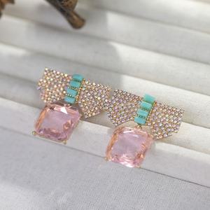 Pendientes de Lazo con Flores y Diamantes de Lujo, Diseño Profesional Personalizado, Chapados en Oro, para Mujer, Disponibles en Varios Colores - Product Image 6