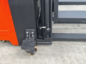 Nouveau Produit Phare 2025 : Transpalette Semi-Élévateur 12V 1500 kg (1,5 Tonne) avec Batterie au Lithium - Product Image 2