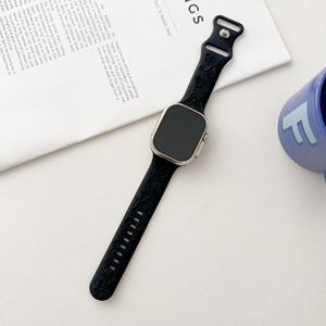 Bracelet de montre en silicone souple avec motif <span class=keywords><strong>papillon</strong></span> et rose en relief, compatible avec Apple Watch Series 11 10 9 8 Ultra, bracelet sport - Product Image 4