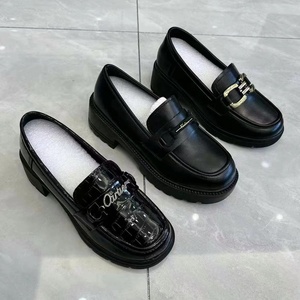 <span class=keywords><strong>Mocasines</strong></span> <span class=keywords><strong>de</strong></span> alta calidad, zapatos <span class=keywords><strong>de</strong></span> cuero negro para <span class=keywords><strong>mujer</strong></span>, zapatos informales <span class=keywords><strong>de</strong></span> moda <span class=keywords><strong>de</strong></span> tacón grueso con cabeza redonda Vintage, venta al por mayor - Product Image 3