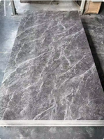 Tablero de PVC UV de Alto Brillo con Acabado Mármol, 1220x2440mm, 3mm, Impermeable, Resistente al Fuego, Revestimiento de Plástico Tipo Piedra para Renovación de Interiores Comerciales