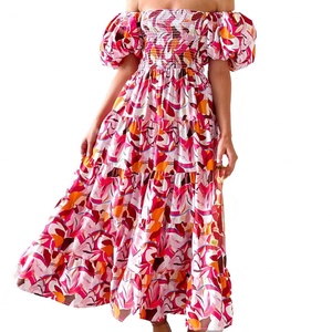 Vestido Casual Personalizado al por Mayor para Mujer, Ropa con Tela Personalizada, Vestido con Estampado Floral, Hombros Descubiertos o Cuello en U, con Puntada Smocking - Product Image 3