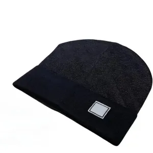 Gorro de Lana Jacquard con Borde Enrollado, Versátil, para Hombre y Mujer, <span class=keywords><strong>Otoño</strong></span>-Invierno 2026, Diseño Sólido, Cálido y Moderno - Product Image 3