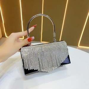 <span class=keywords><strong>Sac</strong></span> de soirée élégant pour femme 2026 en cuir PU avec chaîne, orné de strass et de pompons, <span class=keywords><strong>sac</strong></span> à <span class=keywords><strong>main</strong></span> perlé en cristal - Product Image 5