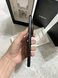 Teléfono Inteligente Usado Mi 14 Ultra Negro Desbloqueado, Snapdragon 8 Gen3, Pantalla OLED de 6.73'', 5300mAh, 90W, Original de Segunda Mano - Product Image 4
