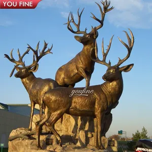 Decoração ao ar livre grande jardim bronze cervos família escultura elfo estátua