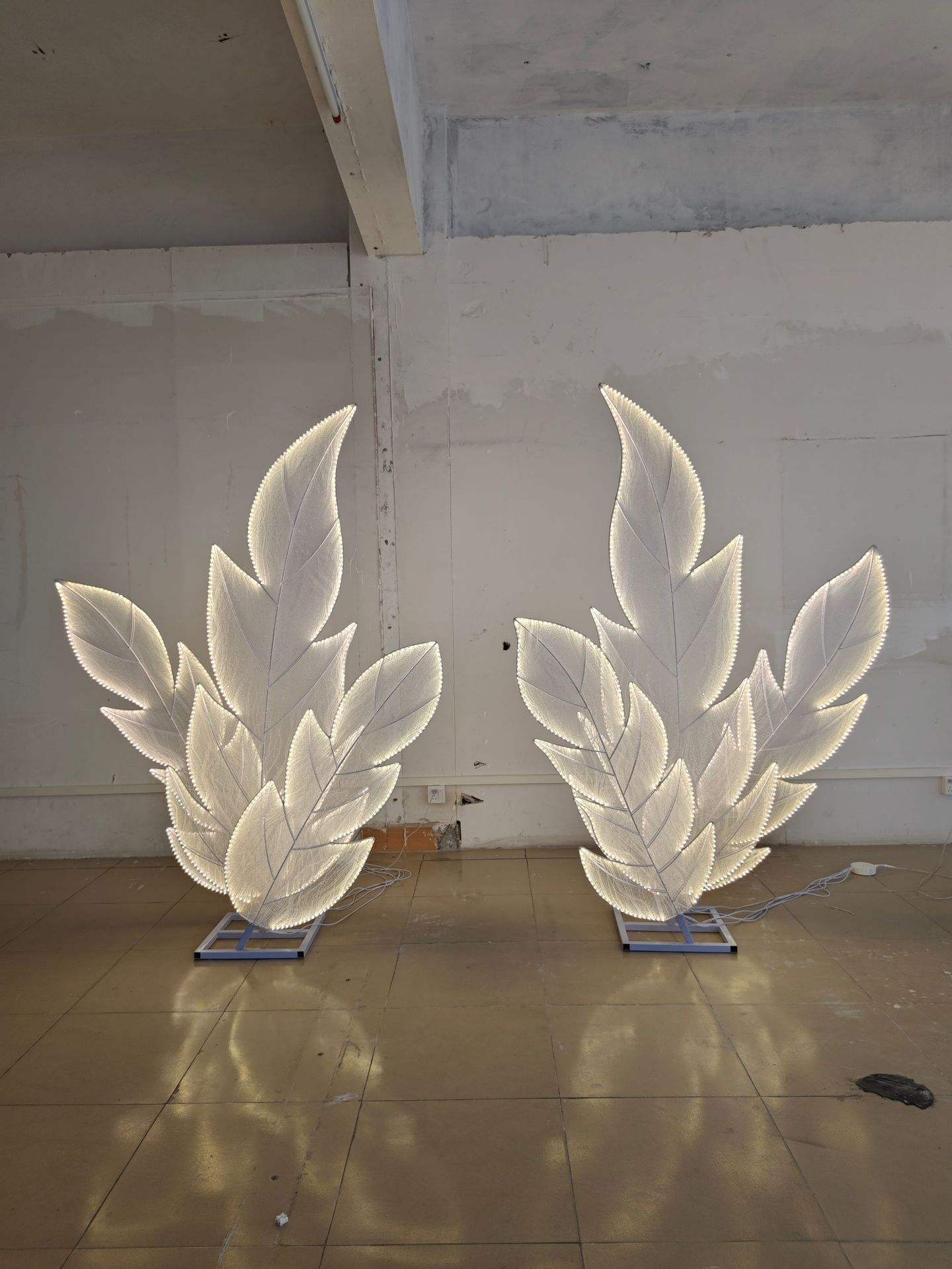 เหลืองอ่อน