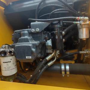 Excavadora Komatsu PC200 Usada con Motor de 110KW, Ingeniería de Precisión para Excavación, Componentes Principales Incluidos - Product Image 5