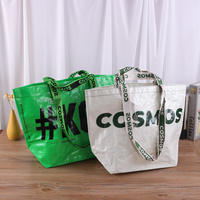 Sacs fourre-tout réutilisables en polypropylène Sac à provisions PP tissé imperméable et écologique Sac PP tissé laminé recyclable avec vêtement