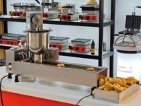 Machine Professionnelle Automatique à Donuts Prix Usine pour la Fabrication de Donuts