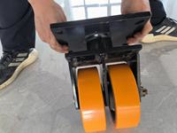 Roulette pivotante pour frein à main, roue en polyuréthane