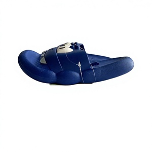 Pantoufles à bout fermé, motif dessin animé, bleues, semelle de 15 mm, amorties, toutes saisons, pour la maison, dessus en PVC, logo imprimé en 3D - Product Image 2
