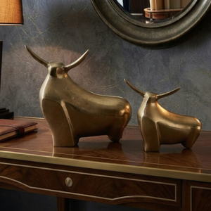 Escultura Hecha a Mano de Toro Corriendo, Bañada en Oro, de Latón y Aluminio, Decoración Abstracta para el Hogar - Product Image 1