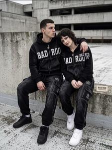 ชุดฮู้ดดี้ทรงหลวมแบบยูนิเซ็กซ์ รุ่น Sunfade Distress ผลิตตามแบบ OEM สีดำ ทรงบ็อกซี่ ผ้าฮู้ดดี้ซันเฟด 450 500 GSM ผ้าฝ้าย 100% ผู้ผลิต - Product Image 3