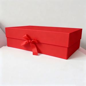 Boîte cadeau pliante de luxe grand format avec couvercle magnétique rose, finition brillante ou mate personnalisée avec logo imprimé UV pour l'emballage des chaussettes - Product Image 4