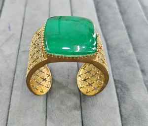 Party Kundan Kada pour femmes plaqué or avec matériau principal en cuivre de style religieux à la mode - Product Image 1