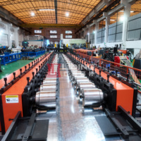 Machine de formage de panneaux d'étagères - Ligne de production entièrement automatique de panneaux de rayonnage pour stockage en entrepôt et rayonnage de palettes