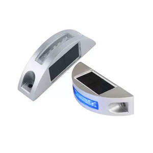 टिकाऊ परावर्तक नेतृत्व सौर 3 मीटर रोड स्टड बटन कैट आंखों विनिर्देश सौर एल्यूमीनियम रोड स्टड - Product Image 3