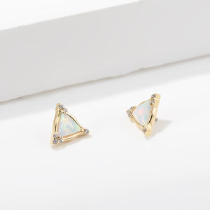 Aurien Gioielli per Piercing in Oro 14K all'Ingrosso, Orecchini Triangolari con Opale e Zirconia, Gioielli per il Corpo in Oro Vero Filettato - Product Image 3