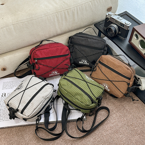 <span class=keywords><strong>Borsa</strong></span> a <span class=keywords><strong>Tracolla</strong></span> Casual di Grande Capacità a Prezzo di Fabbrica, <span class=keywords><strong>Borsa</strong></span> a <span class=keywords><strong>Tracolla</strong></span> alla Moda per Donne con Chiusura a Cerniera di Tendenza in Nylon - Product Image 4