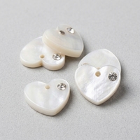 Kancing Resin Warna Kustom 24L Bertekstur Kulit Kerang Imitasi Putih dengan Kristal untuk Aksesoris Pakaian