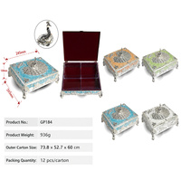 Boîte à fruits secs à 4 compartiments avec motif paon en relief, en fer métallique durable pour usage domestique, boîte cadeau en velours, conteneur design en laiton plaqué argent