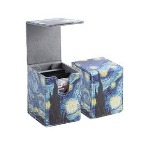 Scatola per Carte da Gioco in Pelle PU Personalizzata con Motivo Cielo Stellato di Van Gogh per Yugioh TCG <span class=keywords><strong>Commander</strong></span> Uso Esterno - Product Image 1