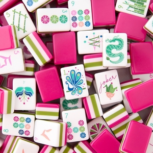 Juego de Mahjong Americano Serie Happy, Fichas de Acrílico Grabadas, Regalos de Lujo, Juego de Mahjong Americano con Fichas Grabadas - Product Image 1